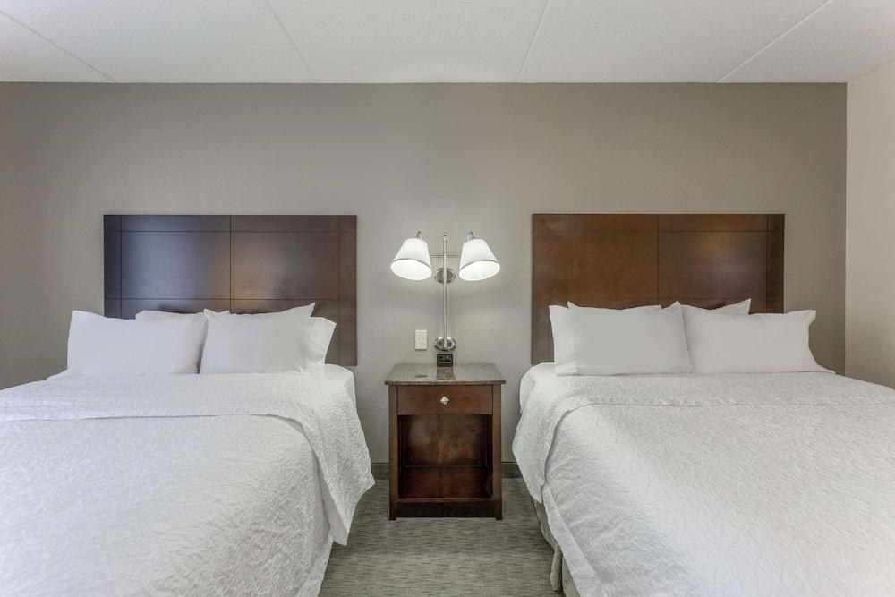 Hampton Inn Richmond - South photo 4