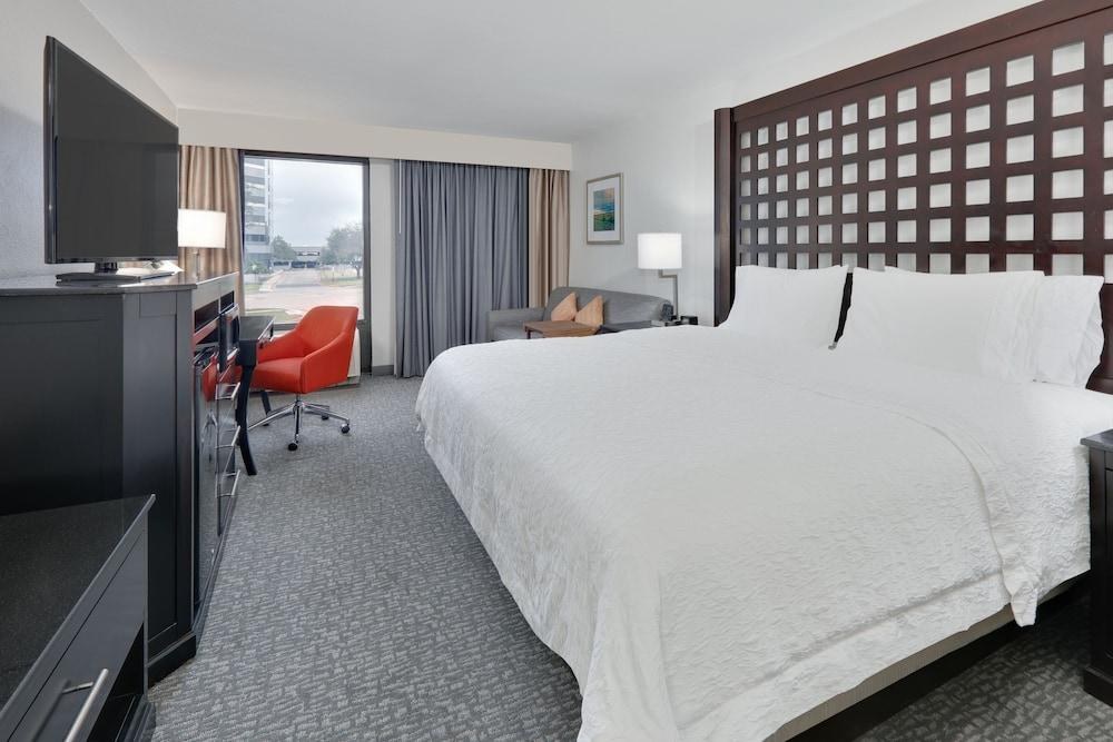HAMPTON INN PLANO-NORTH DALLAS photo 4