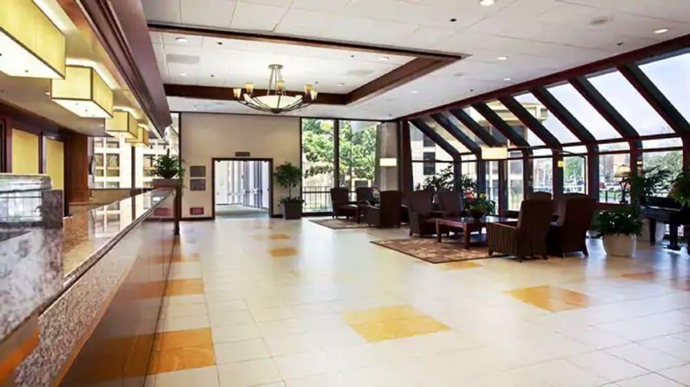 DoubleTree by Hilton Sacramento, CA photo 2
