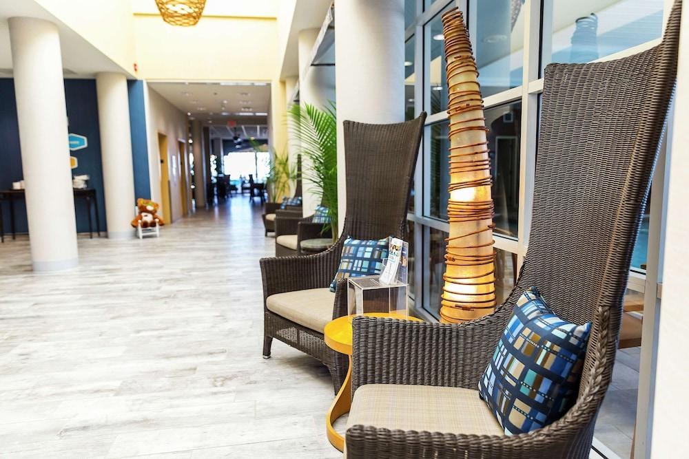 Hampton Inn Virginia Beach-Oceanfront North photo 4
