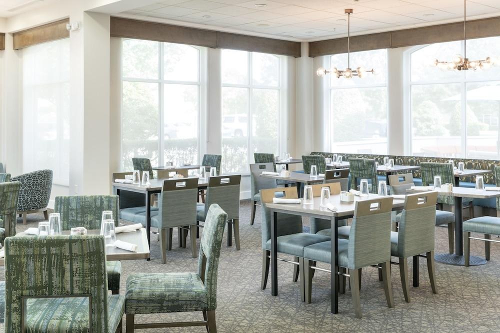 Hilton Garden Inn DFW North Grapevine photo 2