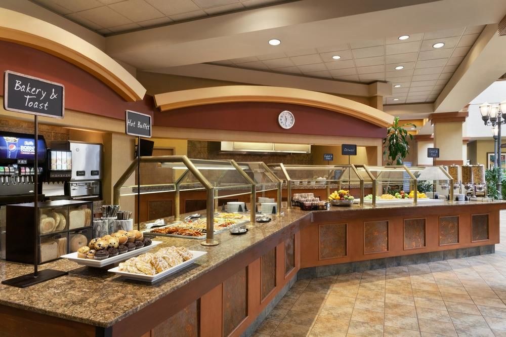 Embassy Suites by Hilton Charleston Airport Convention Ctr photo 1