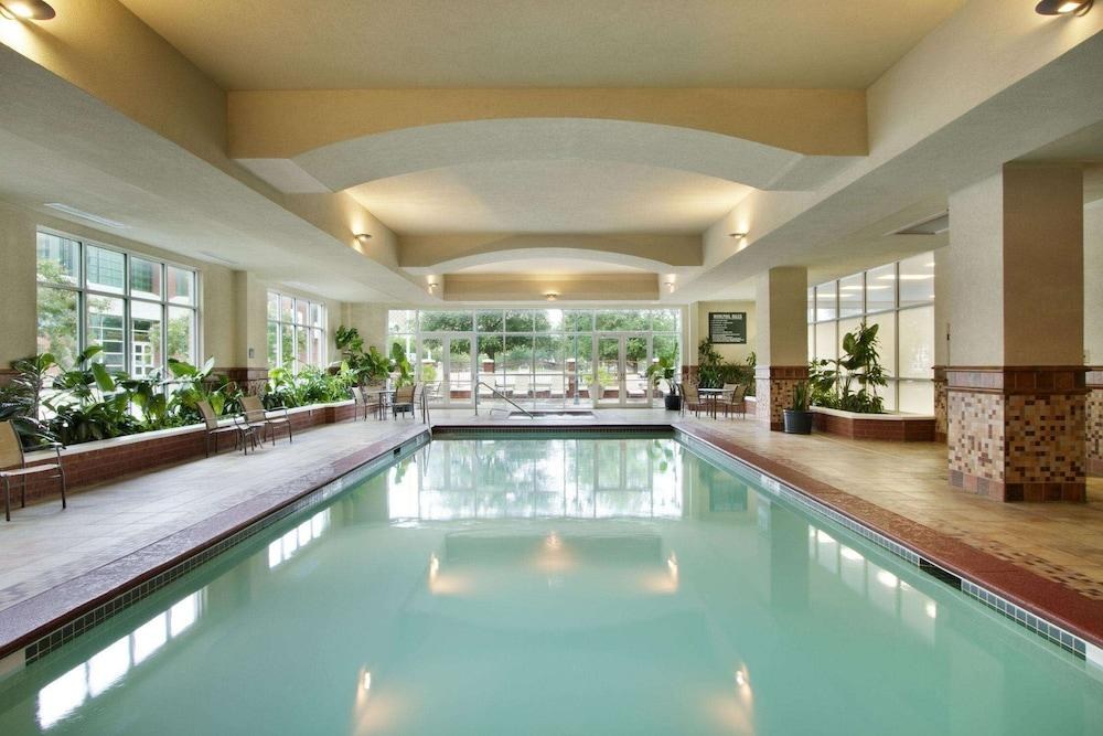 Embassy Suites by Hilton Charleston Airport Convention Ctr photo 2