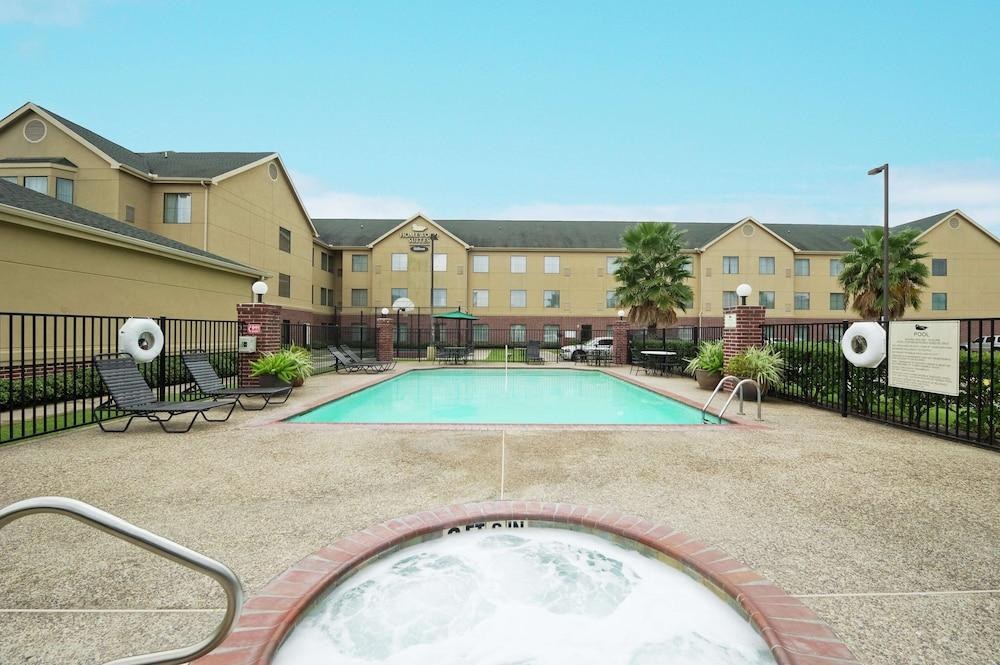 Homewood Suites by Hilton Houston IAH Airport Beltway 8 photo 3