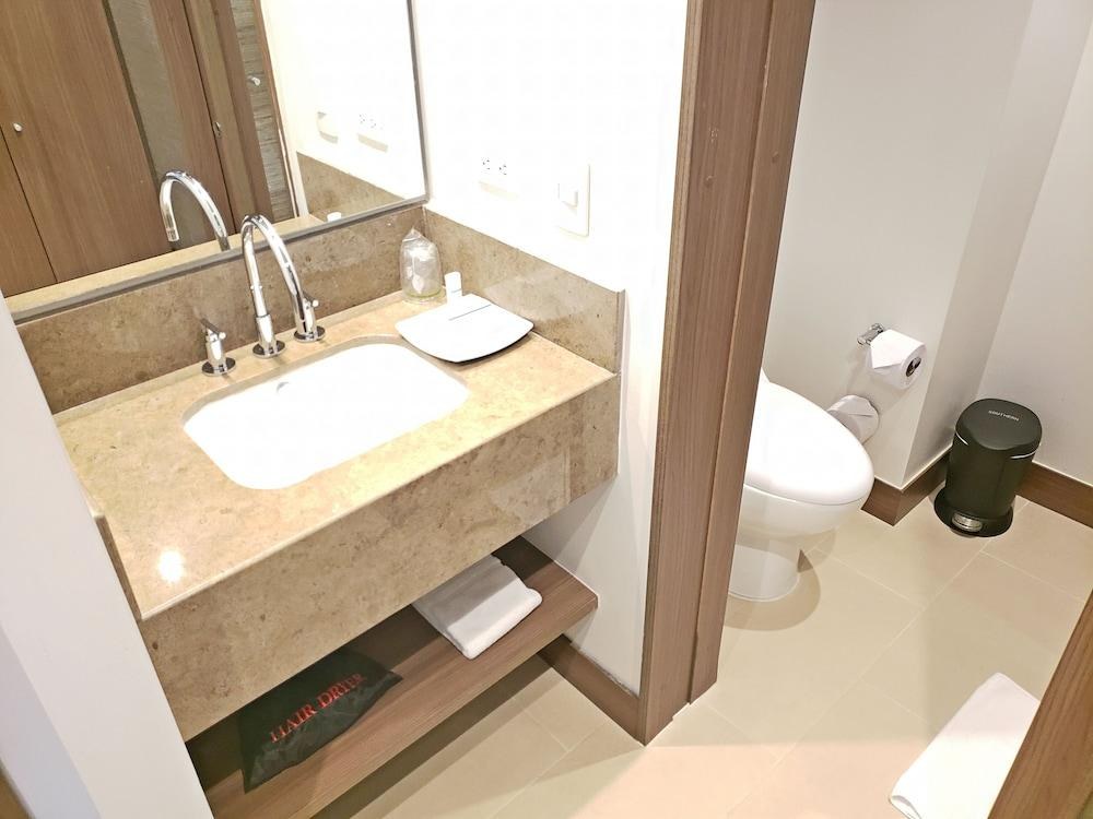 Hampton by Hilton Barranquilla photo 2
