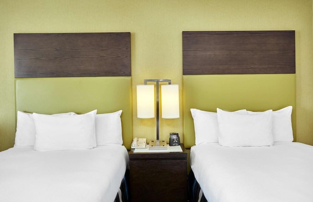 DoubleTree by Hilton Charlotte Uptown photo 4