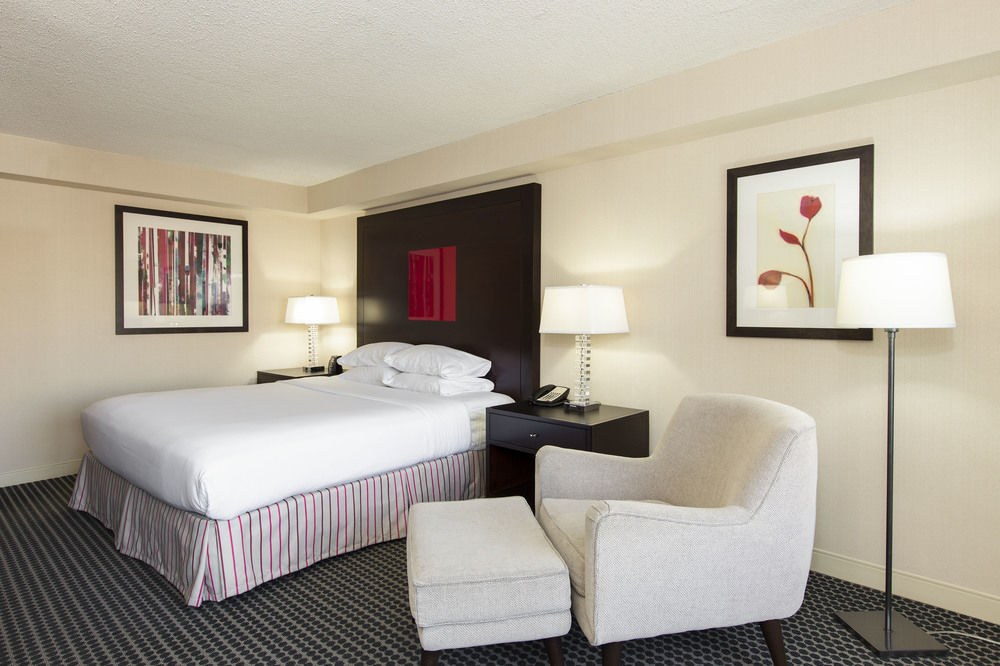 DoubleTree by Hilton Chicago - Magnificent Mile photo 1