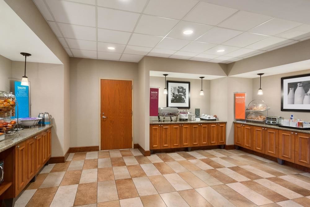 Hampton Inn & Suites Williamsburg-Central photo 1