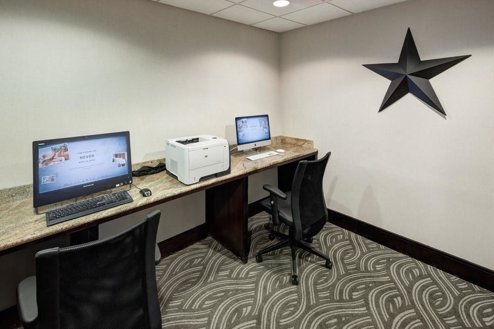 Hampton Inn & Suites Ft. Worth-Burleson photo 1