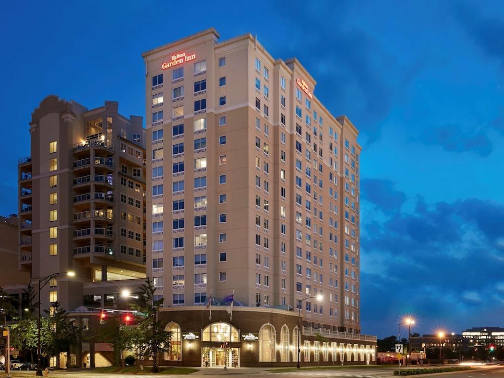 Hilton Garden Inn Charlotte Uptown photo 2