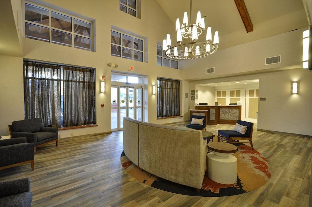 Homewood Suites by Hilton Phoenix-Biltmore photo 2