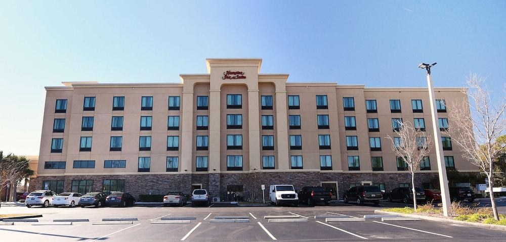 Hampton Inn & Suites Jacksonville - Beach Blvd/Mayo Clinic photo 2