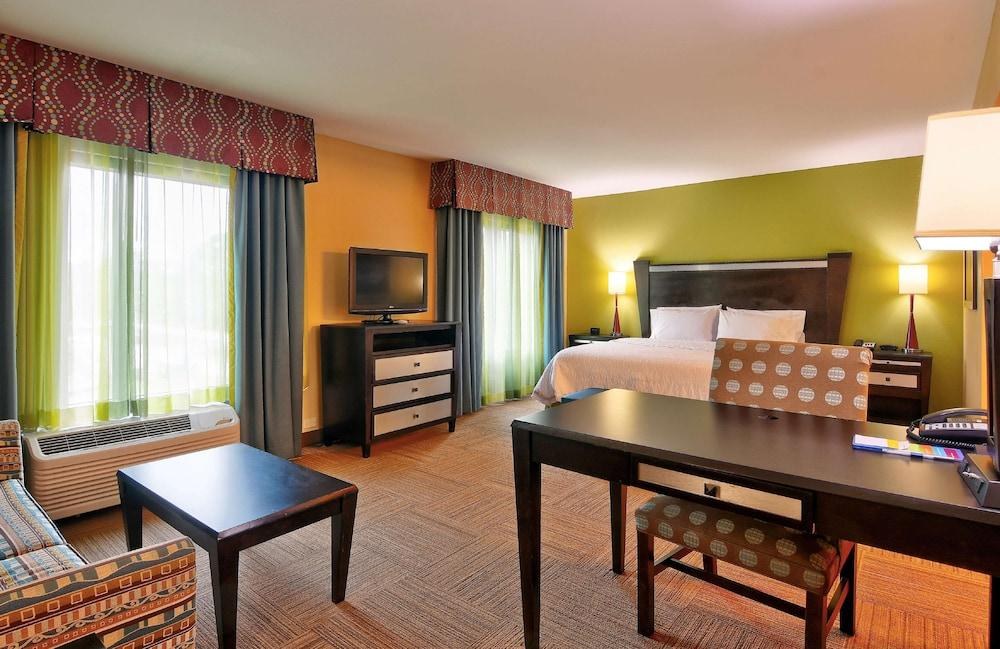 Hampton Inn & Suites Jacksonville - Beach Blvd/Mayo Clinic photo 4
