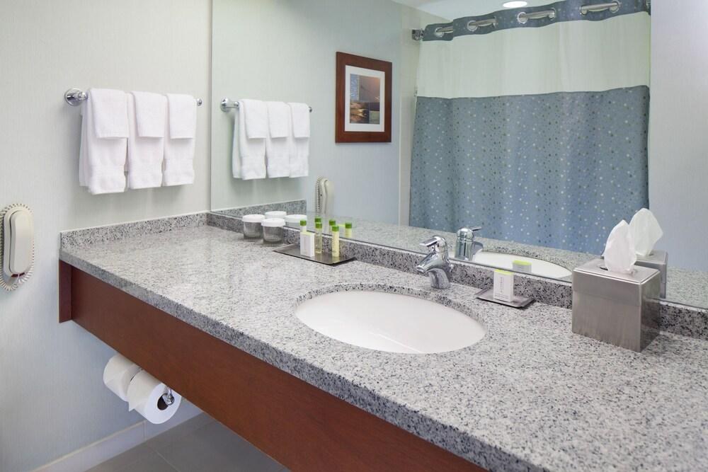 DoubleTree Suites by Hilton Boston - Cambridge photo 4