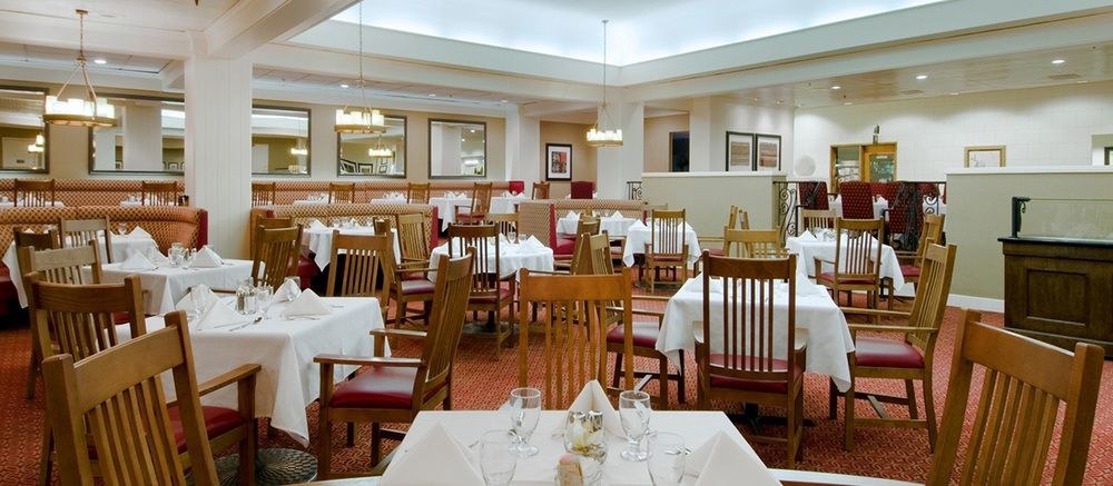 DoubleTree by Hilton Dallas - Campbell Centre photo 1