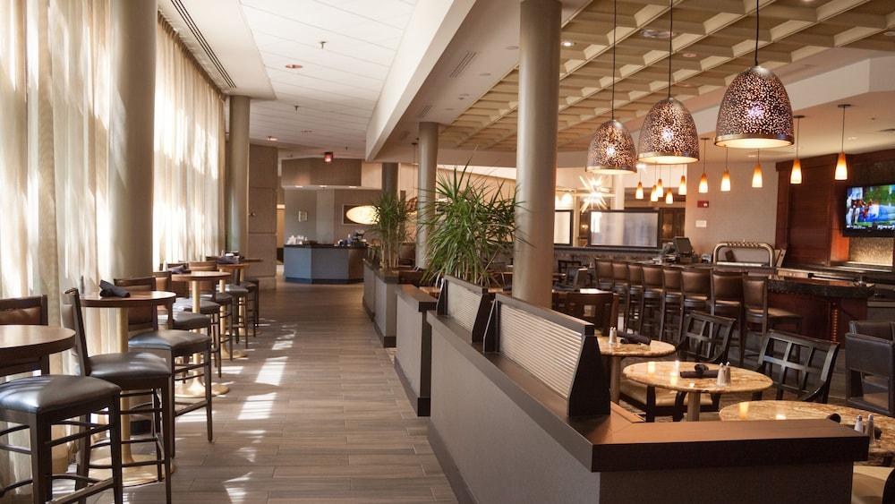 DoubleTree by Hilton Kansas City - Overland Park photo 3