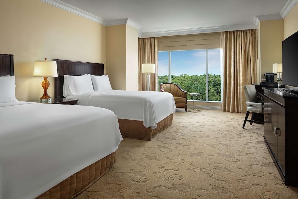 Waldorf Astoria Orlando- An Official Walt Disney World Hotel photo 3