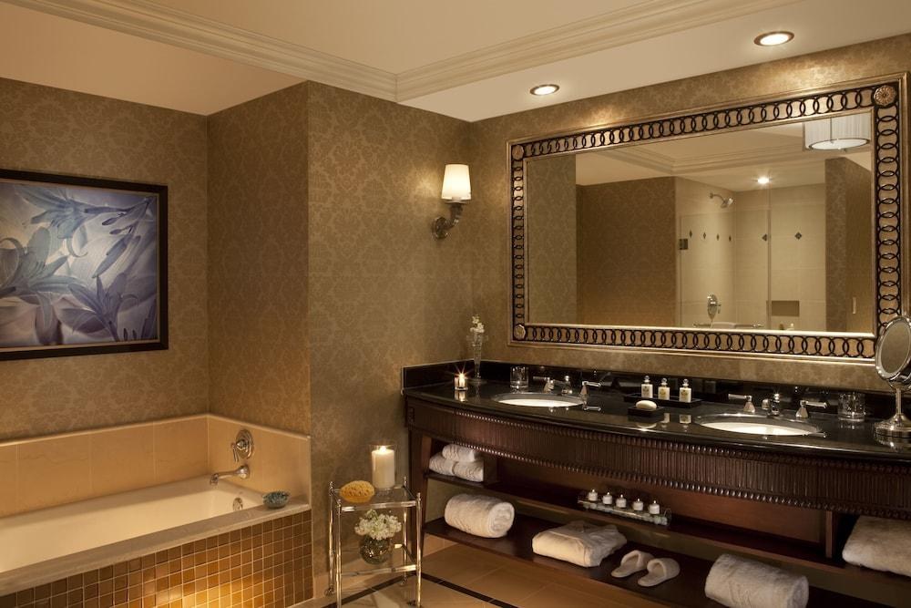 Waldorf Astoria Orlando- An Official Walt Disney World Hotel photo 4