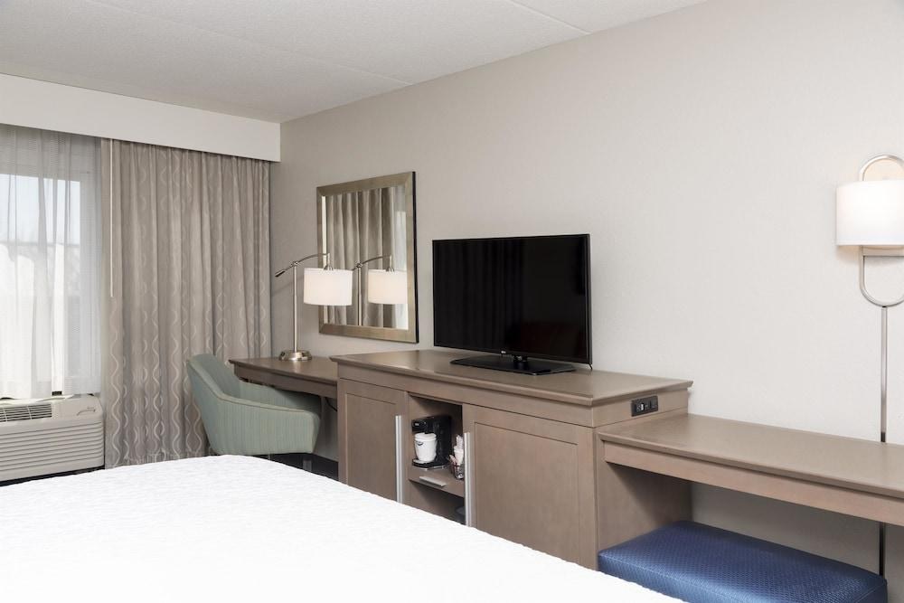 Hampton Inn Bloomington photo 4
