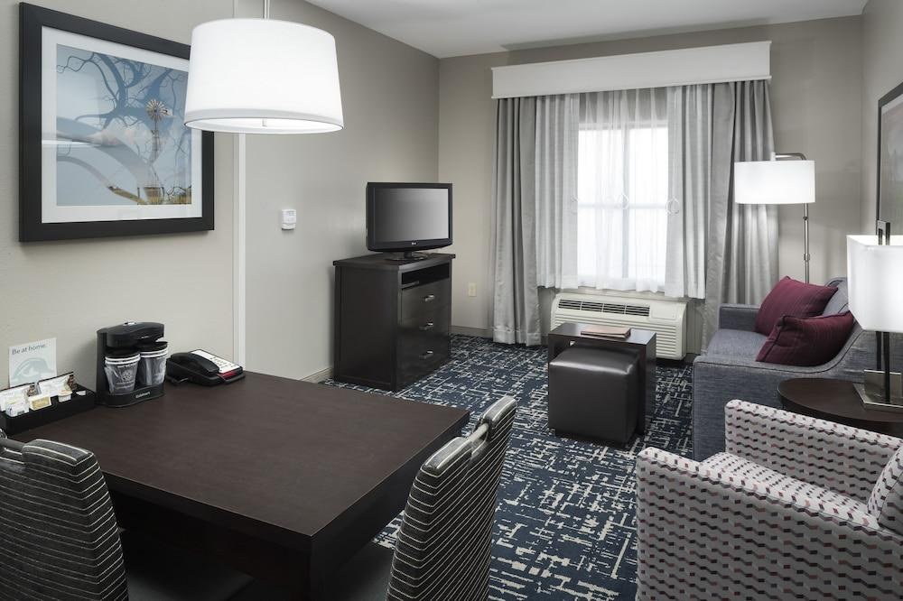 Homewood Suites by Hilton Cedar Rapids-North photo 4