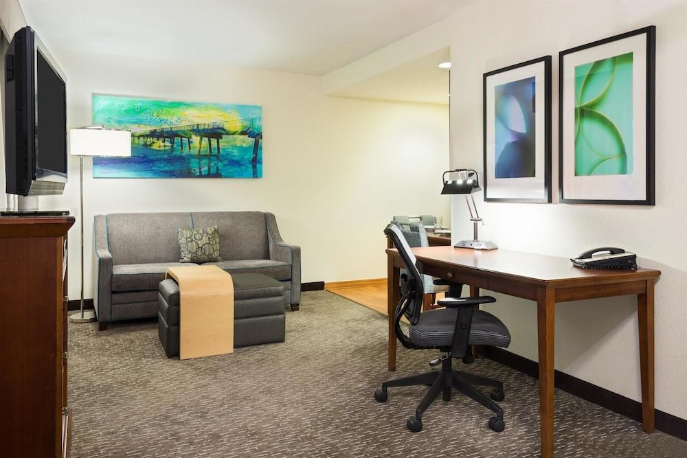 Homewood Suites by Hilton Jacksonville-South/St. Johns Ctr. photo 3