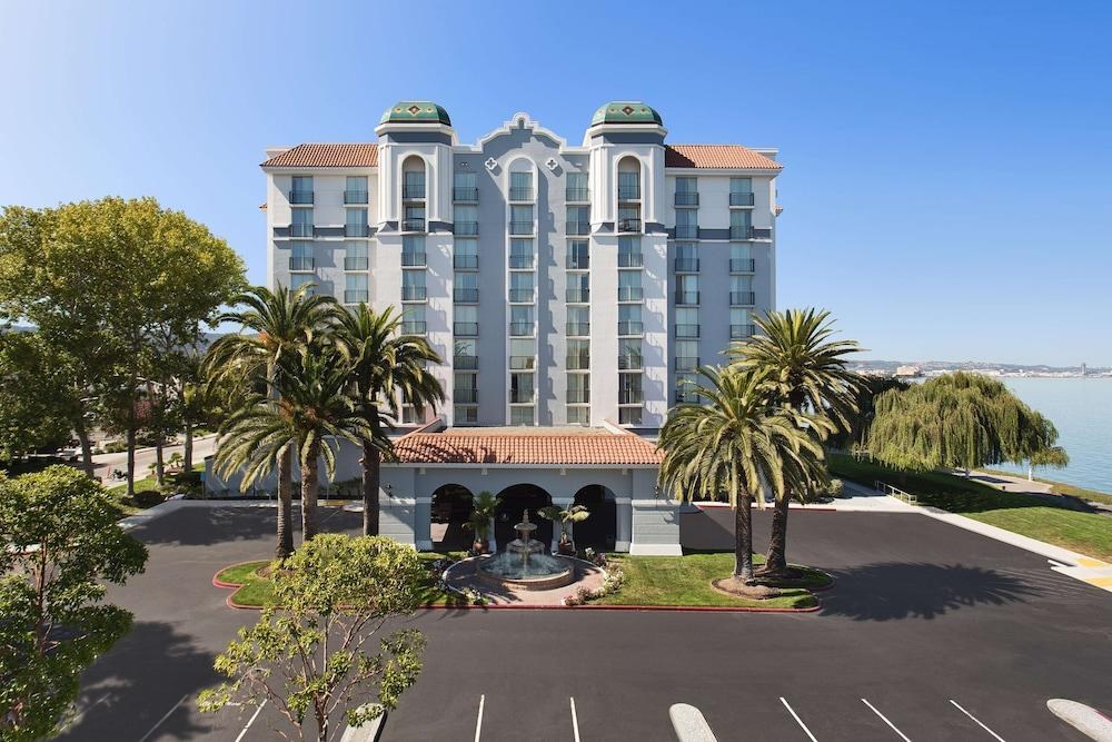 Embassy Suites by Hilton San Francisco Airport Waterfront photo 3