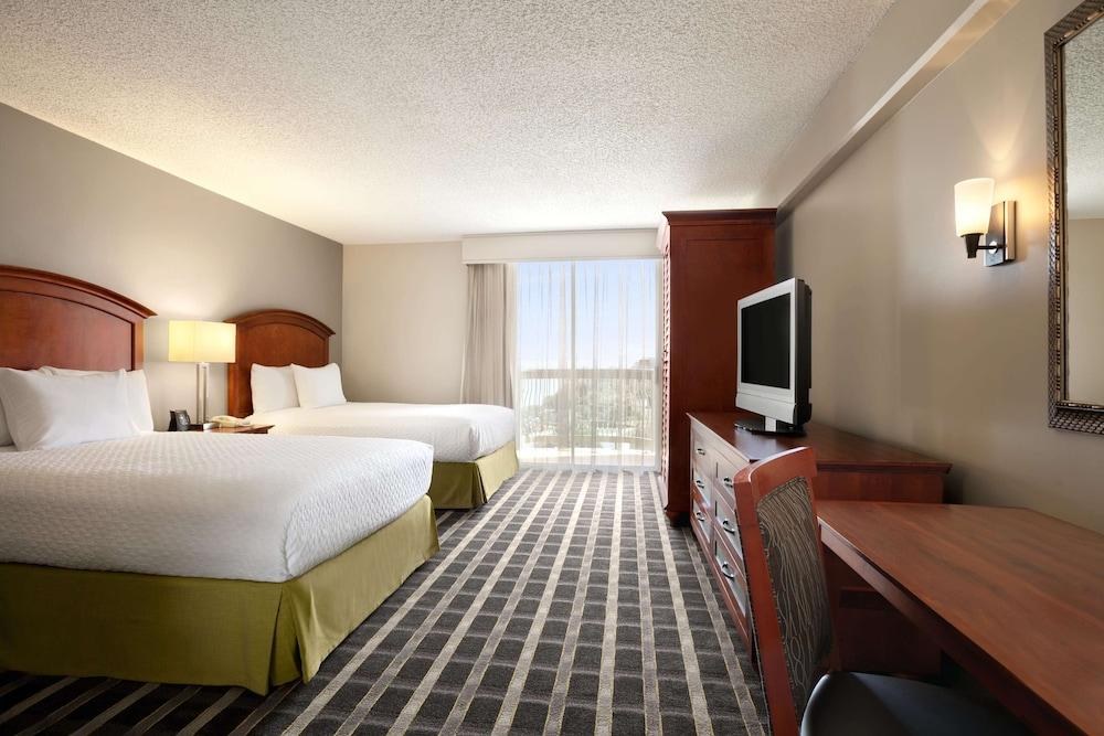 Embassy Suites by Hilton San Francisco Airport Waterfront photo 4
