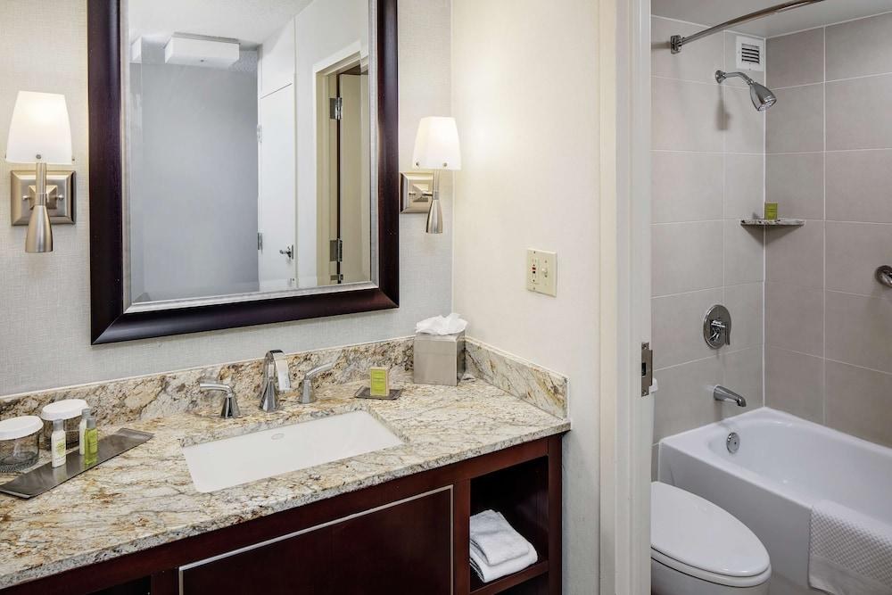DoubleTree by Hilton Tulsa Downtown photo 4