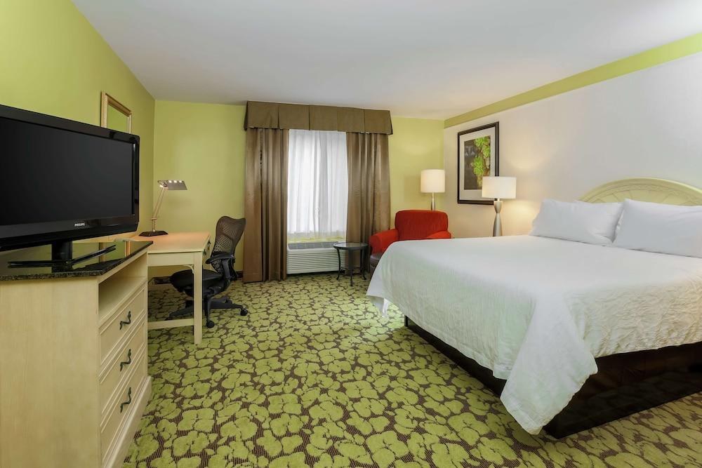Hilton Garden Inn Tallahassee photo 2