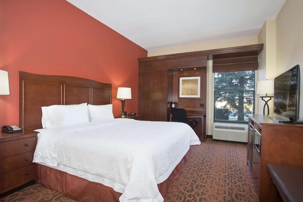 Hampton Inn Denver-International Airport photo 4