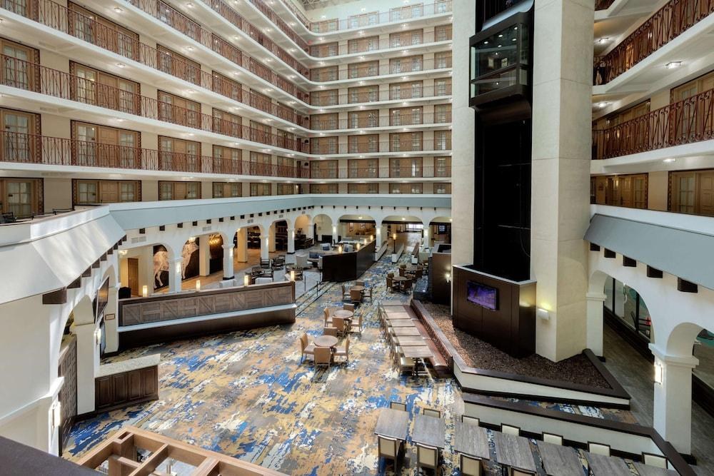 Embassy Suites by Hilton Tulsa I-44 photo 2