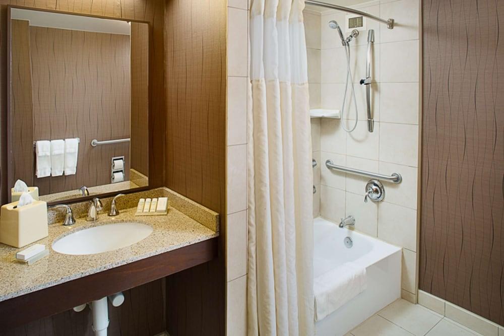 Hilton Garden Inn Albany Airport photo 4