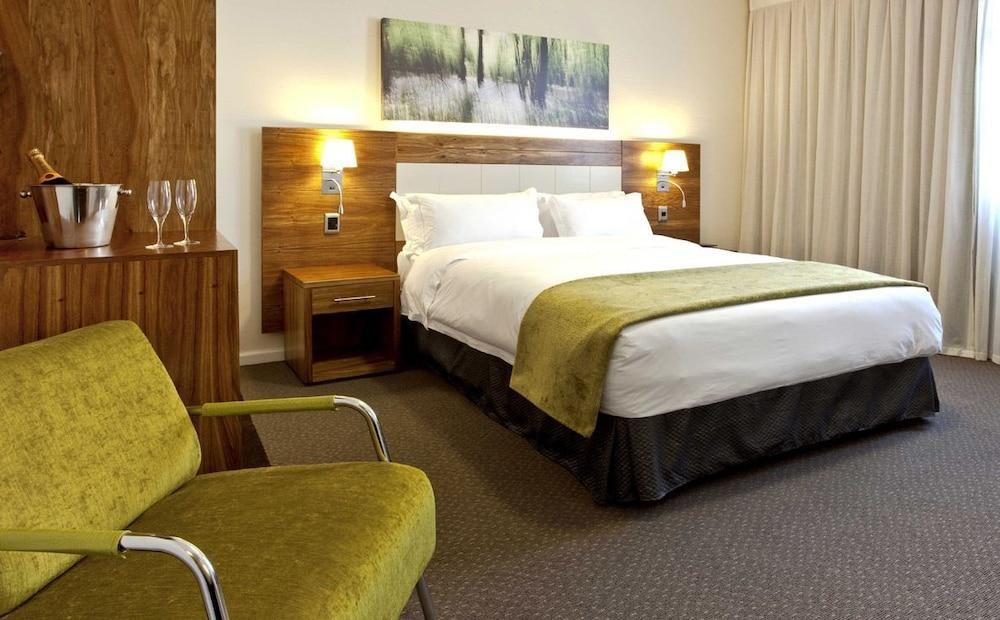 DoubleTree by Hilton Cape Town - Upper Eastside photo 4
