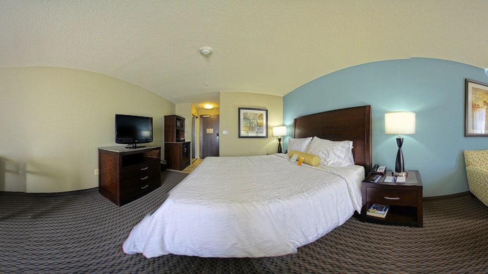 Hilton Garden Inn Tulsa Midtown photo 3