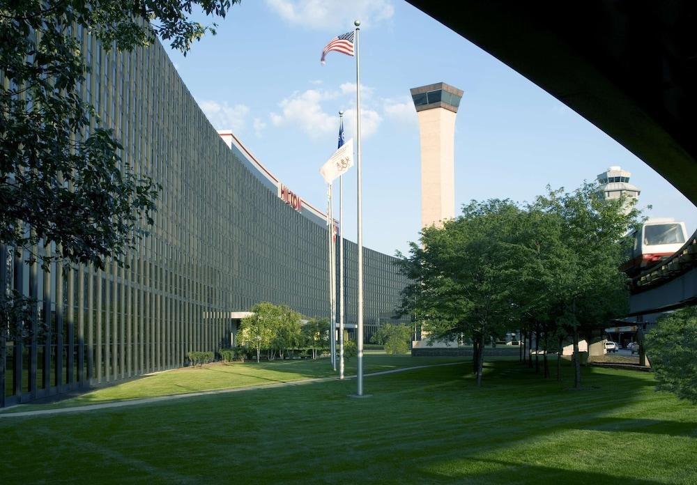 Hilton Chicago O'Hare Airport photo 2
