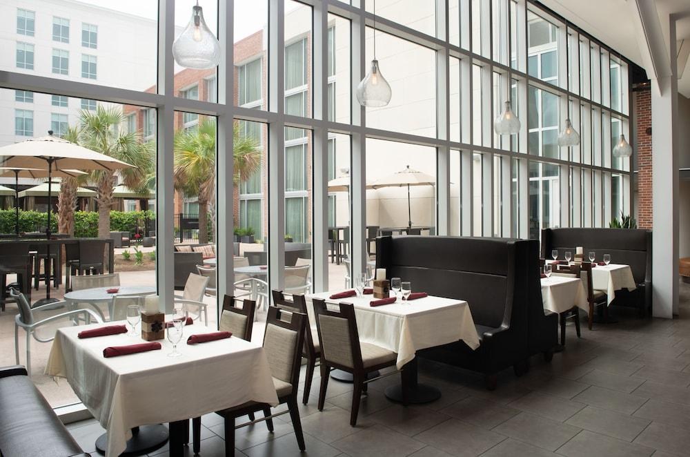DoubleTree by Hilton Hotel & Suites Charleston Airport photo 4