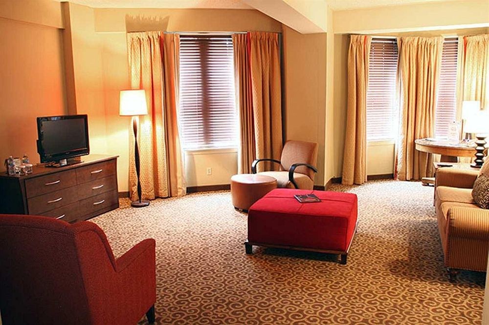 DoubleTree by Hilton Memphis Downtown photo 1