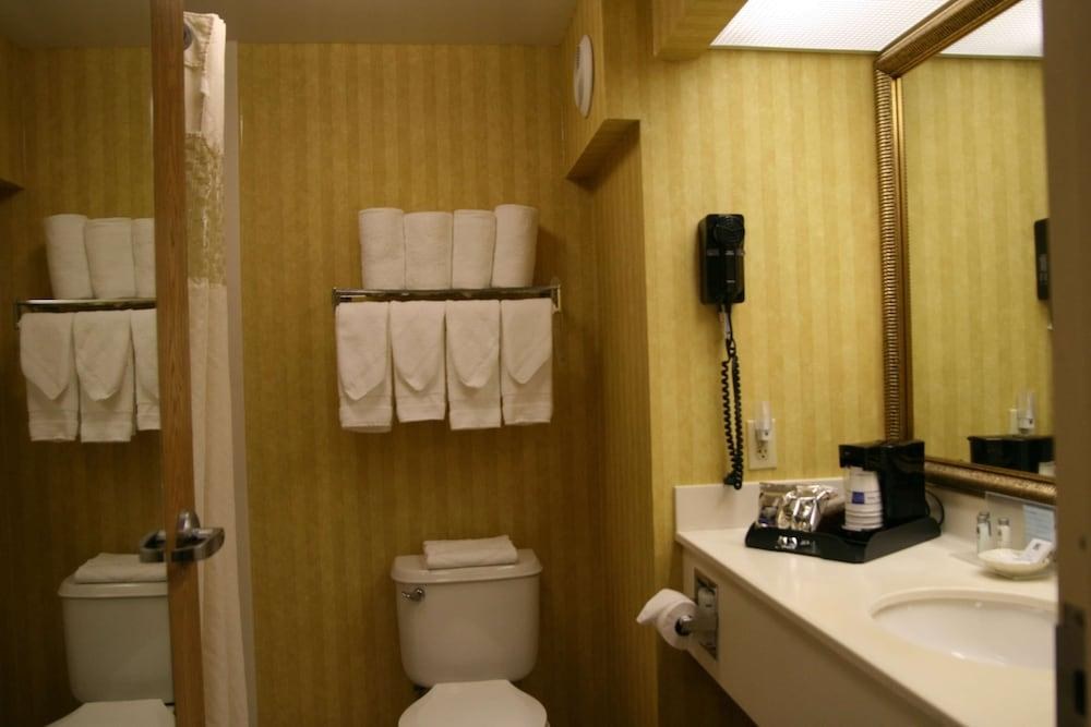 Hampton Inn Tallahassee-Central photo 2