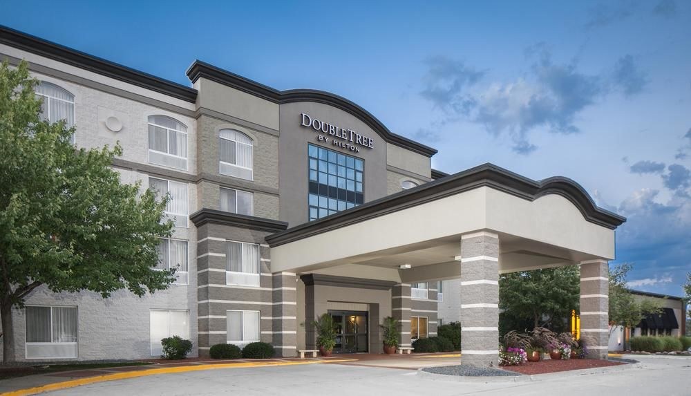 DoubleTree by Hilton Des Moines Airport
