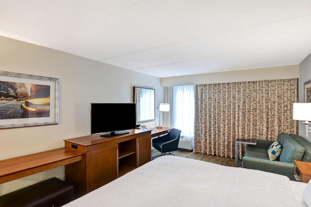 Hampton Inn Albany-Wolf Road (Airport) photo 3