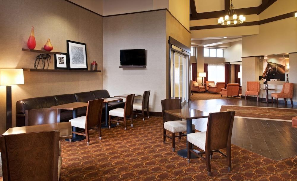 Hampton Inn & Suites N. Ft. Worth-Alliance Airport photo 3