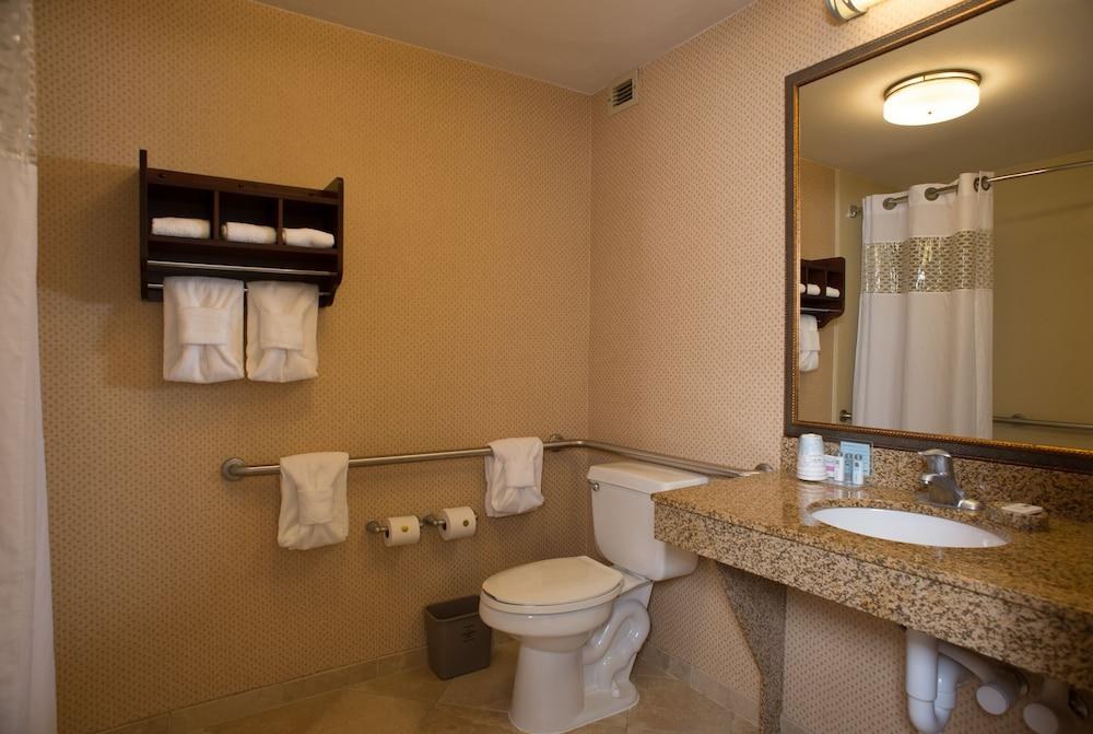 Hampton Inn & Suites Pigeon Forge On The Parkway photo 4