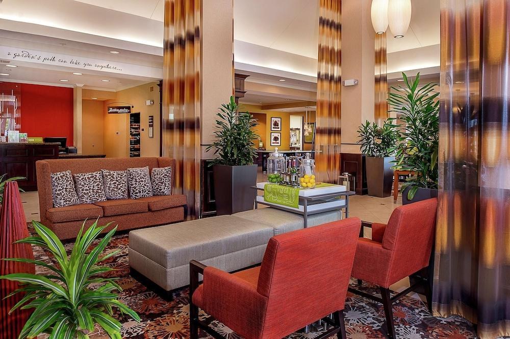 HILTON GARDEN INN ST. LOUIS AIRPORT photo 2