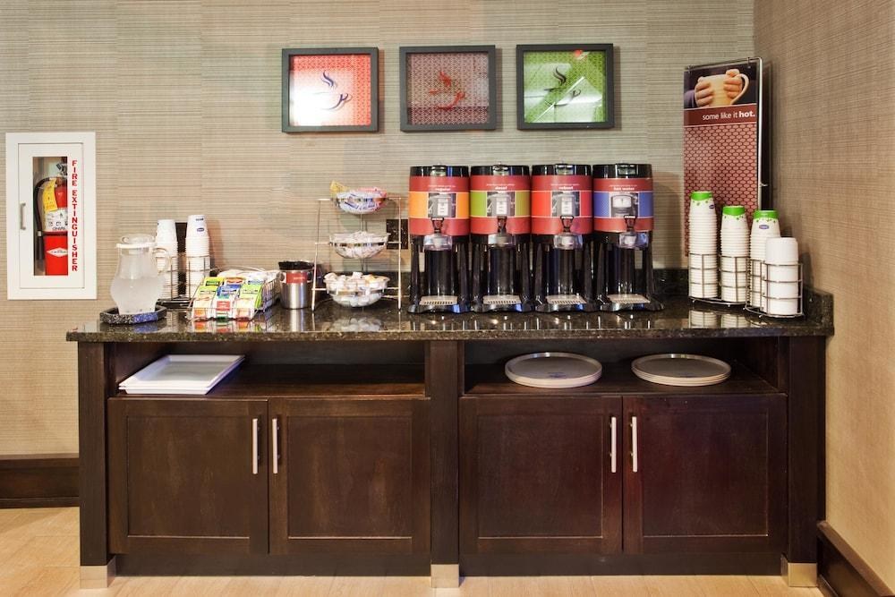 Hampton Inn Atlanta-Town Center/Kennesaw photo 2