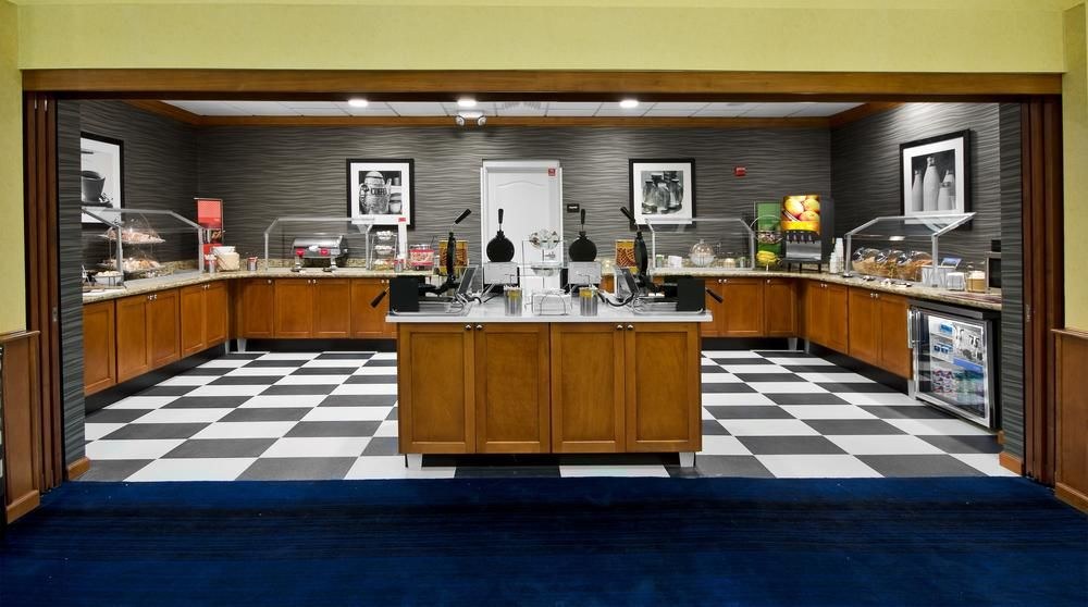 Hampton Inn & Suites Jacksonville Deerwood Park