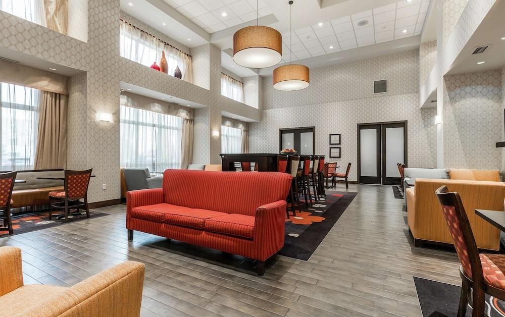 Hampton Inn & Suites by Hilton Lethbridge photo 4