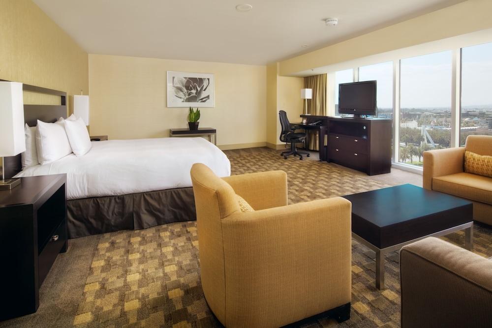 Hilton Anaheim photo 4