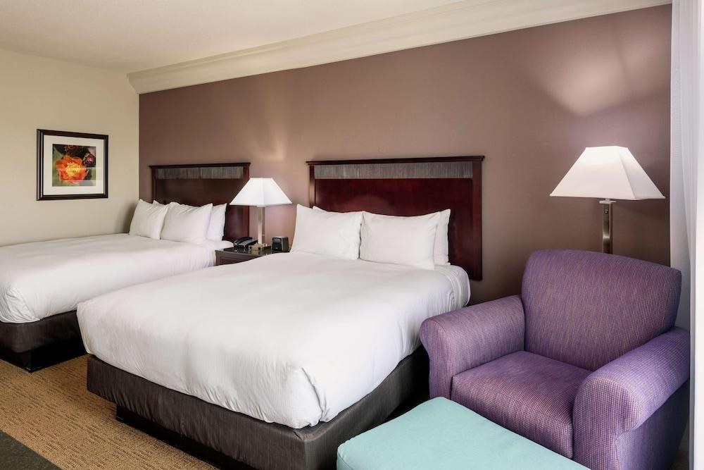 DoubleTree by Hilton Phoenix Mesa photo 4