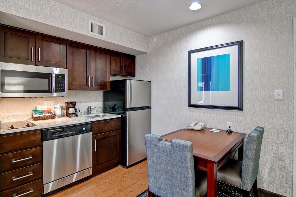 HOMEWOOD SUITES BY HILTON MEMPHIS-POPLAR photo 1