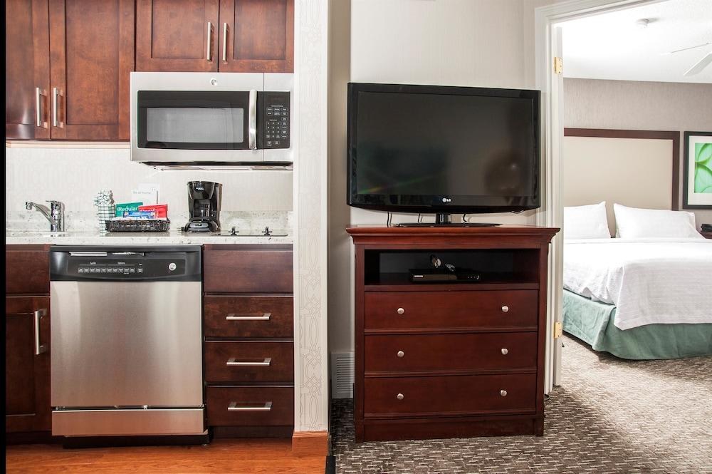HOMEWOOD SUITES BY HILTON MEMPHIS-POPLAR photo 2